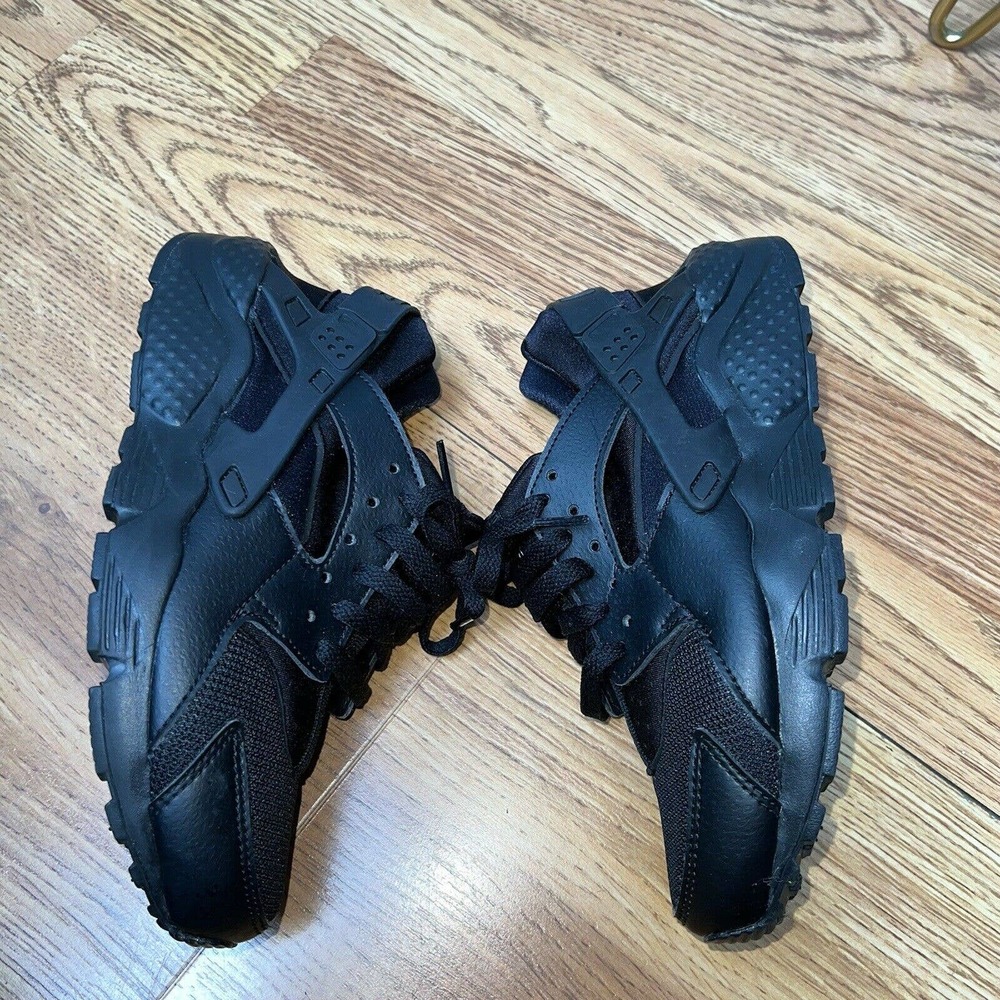 Nike Huarache Run Triple Black Sneakers Boys Size 5.5 Free Shipping Worn Once